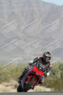 media/Dec-01-2025-Moto Forza (Mon) [[2daa91e15f]]/2-Intermediate Group/Session 2 Turn 9 Entry/